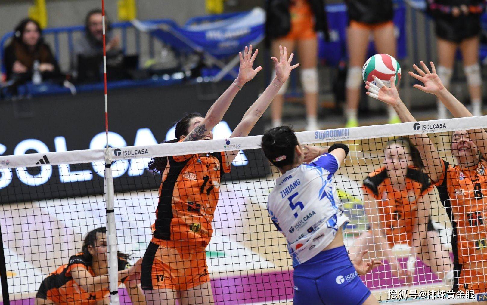 女排动态：国外解说详解龚翔宇中文名，庄宇珊新挑战，王媛媛11分