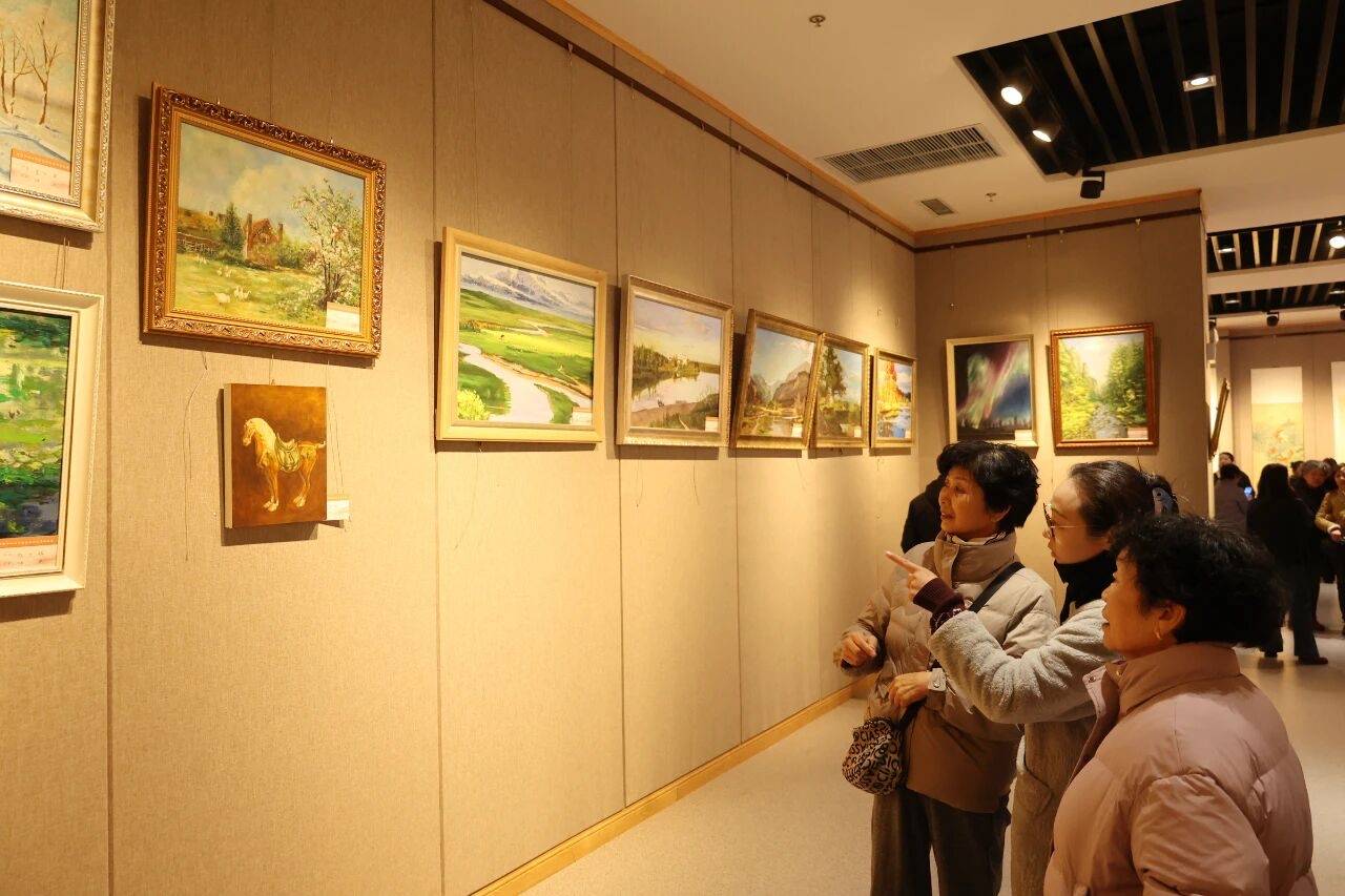 开封市女书画家协会第十二届会员作品展开展