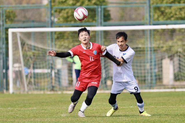 都市周末杯足球擂台赛娱乐组进入淘汰赛阶段，四强名单正式揭晓